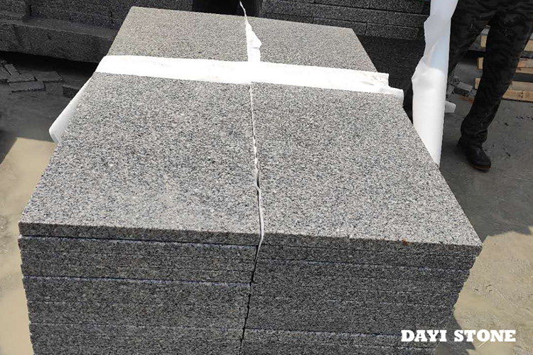 Paving Light Grey Granite G603-10 Top flamed bevelled 2mm others sawn 40x60x3cm Flat Pallet Packing - Dayi Stone Paving Light Grey Granite G603-10 Top flamed bevelled 2mm others sawn 40x60x3cm Flat Pallet Packing - Dayi Stone